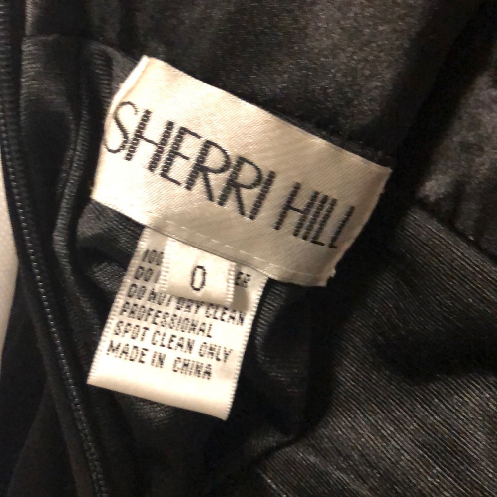 Sherri Hill Prom Dress - Picture 4 of 4